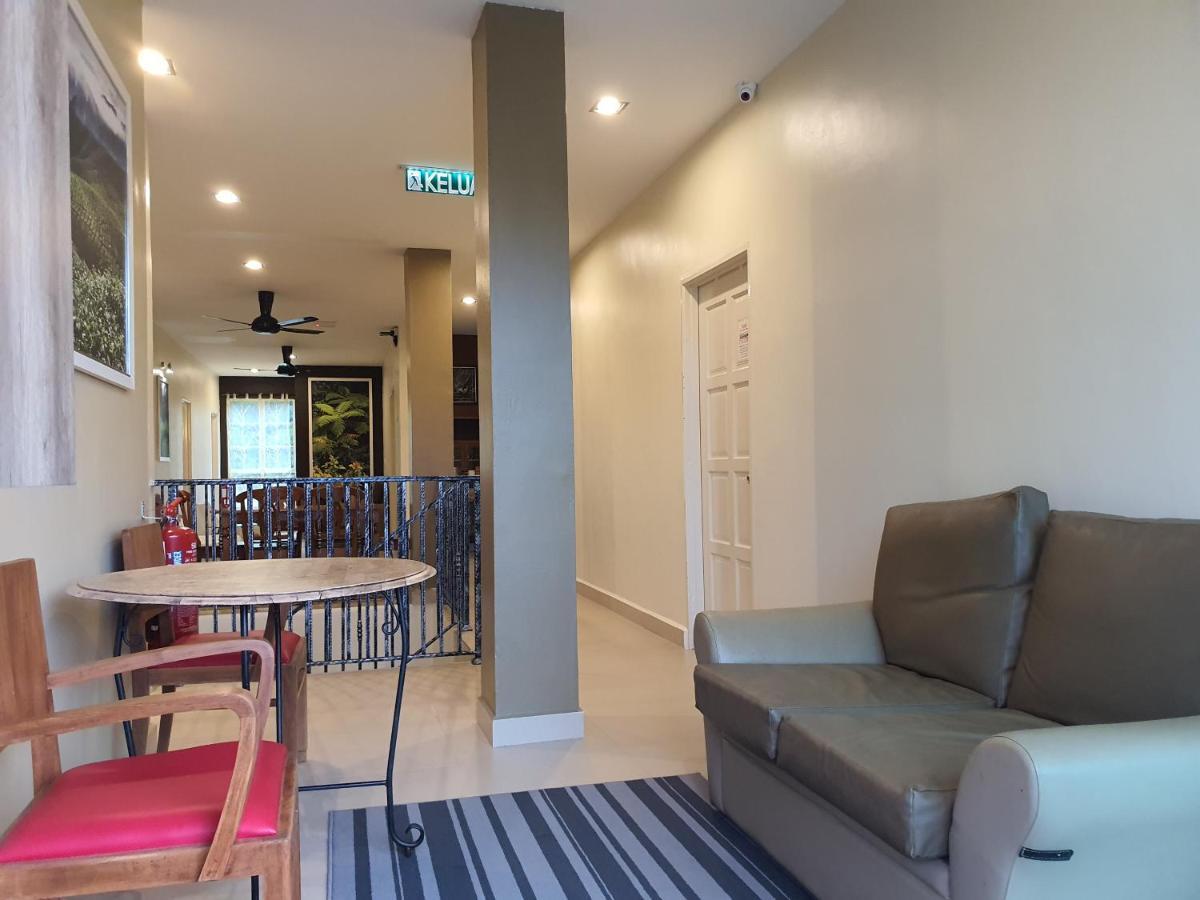 Fathers Guesthouse Bungalow Камерън Хайлендс Екстериор снимка