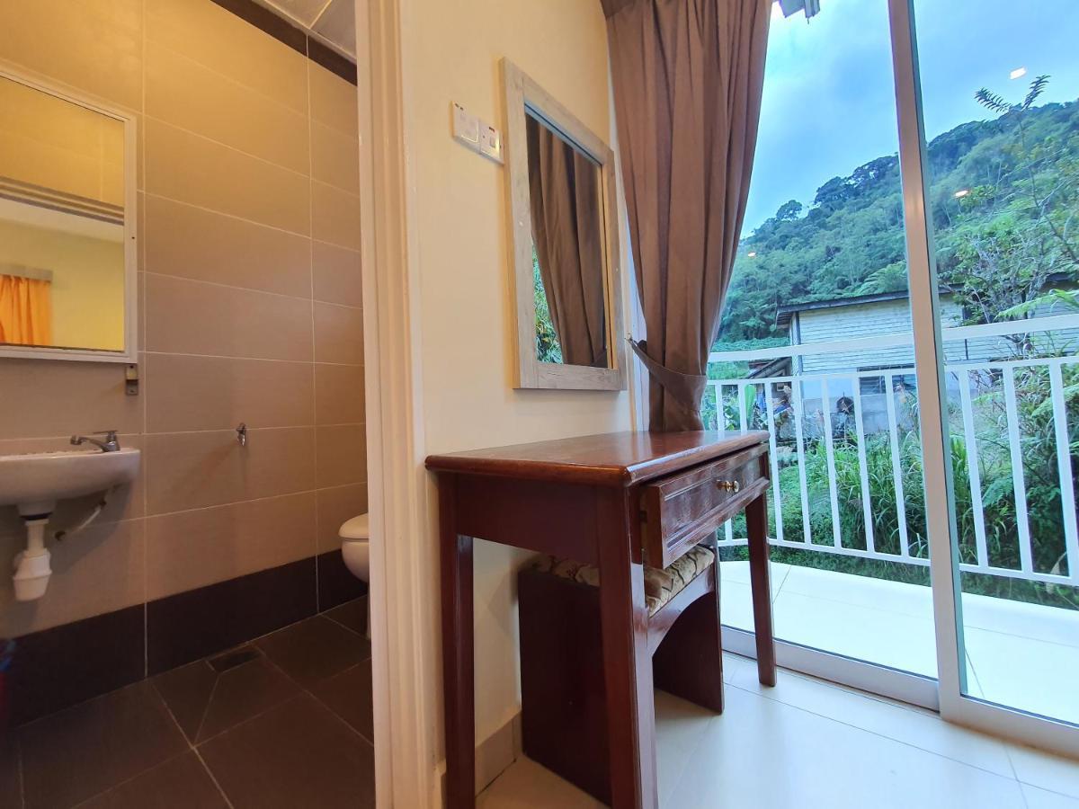 Fathers Guesthouse Bungalow Камерън Хайлендс Екстериор снимка